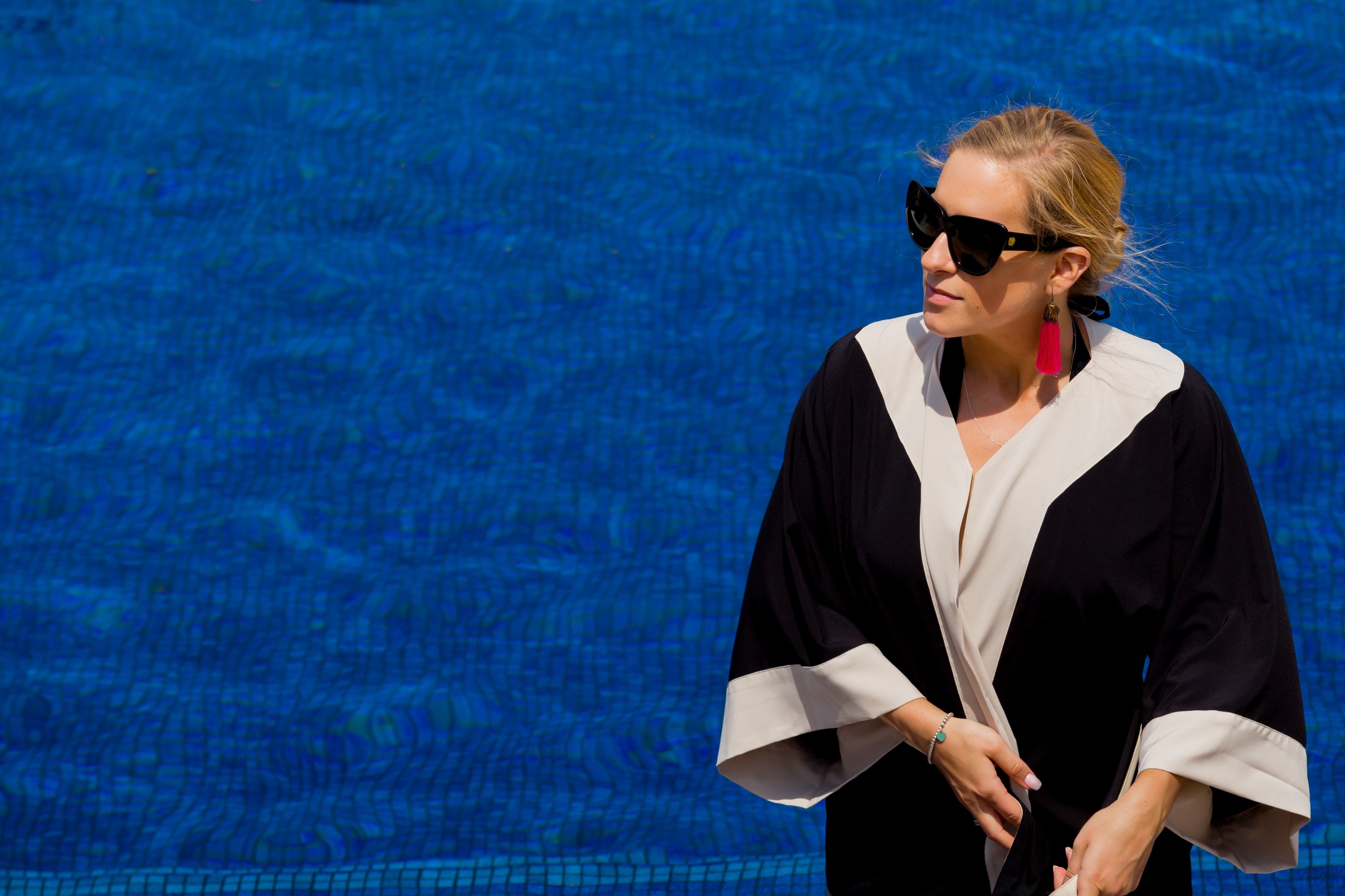 4 Bloggers, One opinion.